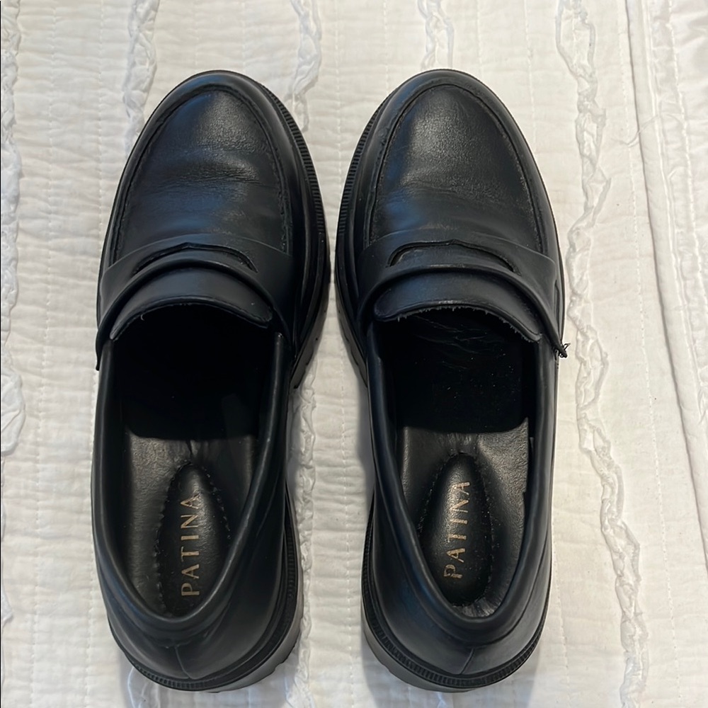 Womenâs Black Leather Penny Loafers